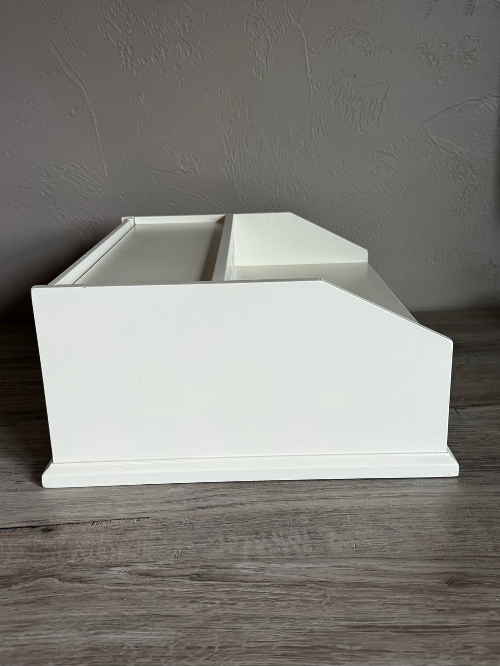 Pottery Barn Bedford Charging Station Desk Organizer White/Off White - Picture 6 of 12